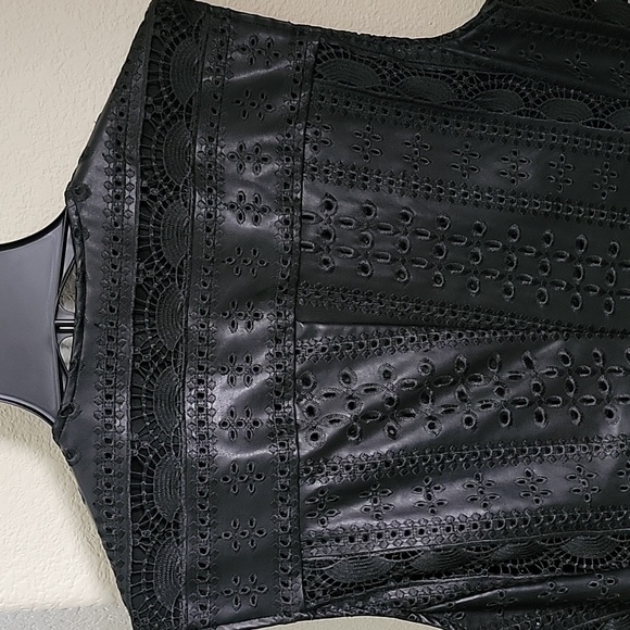 Peter Nygard Black Faux leather Eyelet Embroidered Long Vest size 16W 1X plus sz - Picture 7 of 13